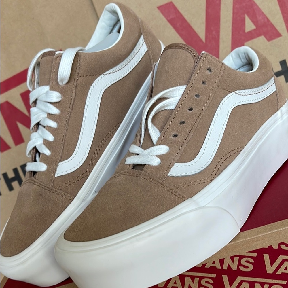 Vans Platform Old Skool Sneakers Tan and White - Picture 7 of 16
